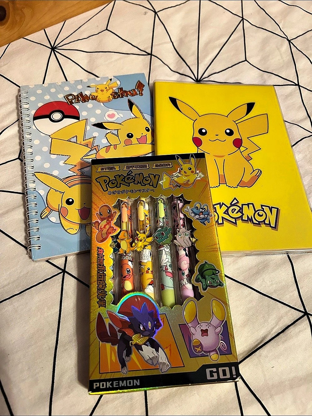 Pokémon stationery set Yellow & Blue Like New